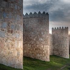 中世纪城墙，阿维拉，西班牙